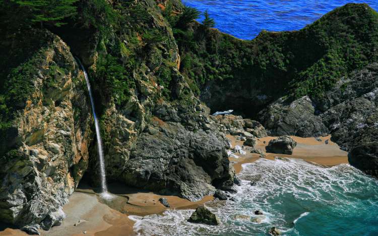 McWay Falls Cove - USA