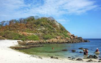 Pigeon Island Beach - Sri Lanka